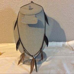 Gorgeous Feather and Leaf Necklace